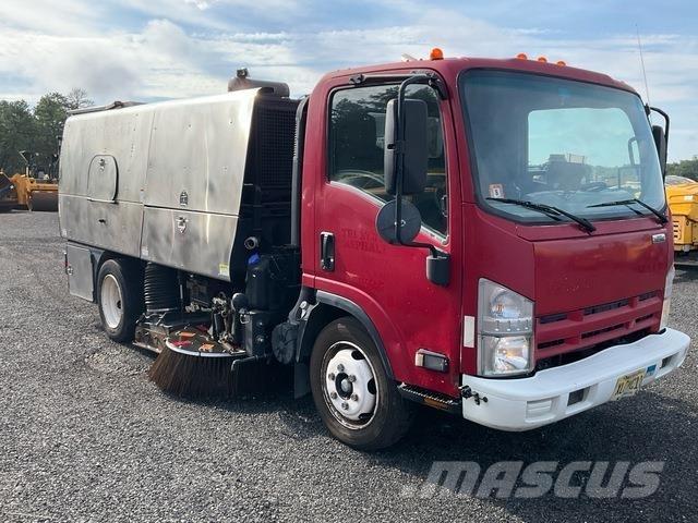Isuzu NRR 街路清掃車