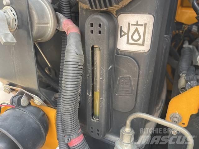 JCB 135 HD スキッドステアローダー
