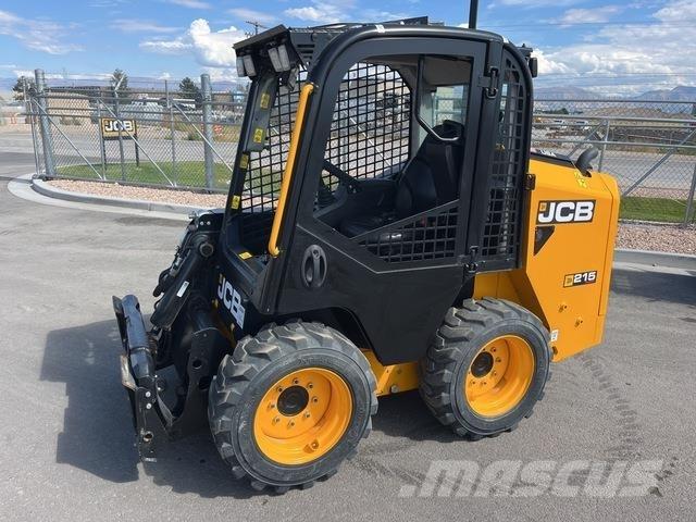 JCB 215 スキッドステアローダー