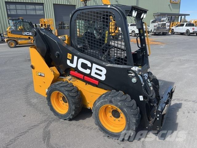 JCB 215 スキッドステアローダー