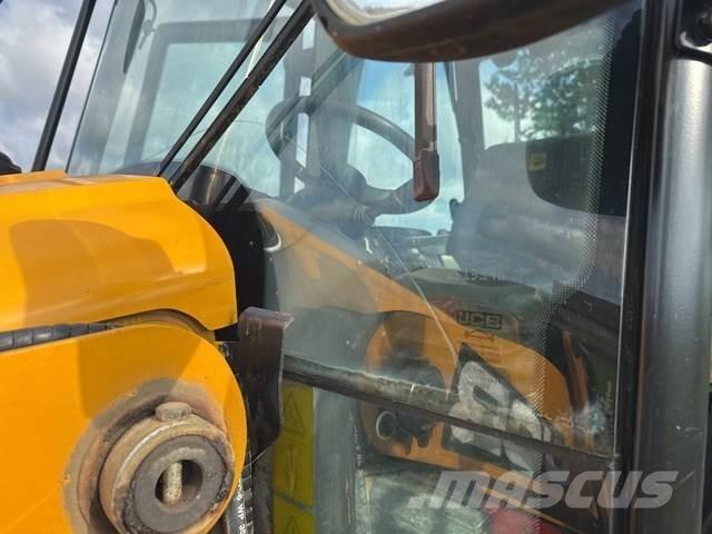 JCB 3CX バックホーローダー