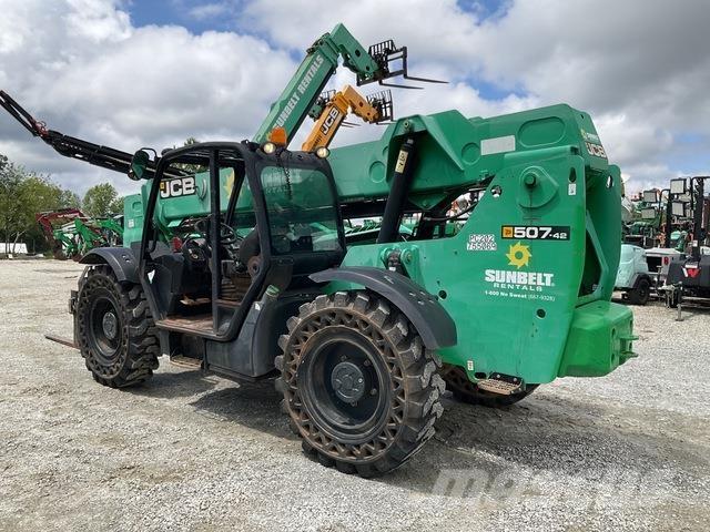 JCB 507-42 テレスコーピックハンドラー