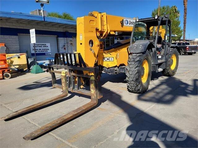 JCB 507-42 テレスコーピックハンドラー