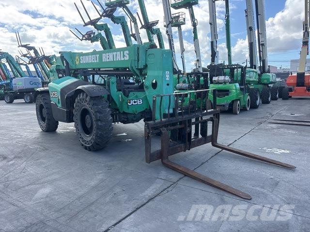 JCB 507-42 テレスコーピックハンドラー