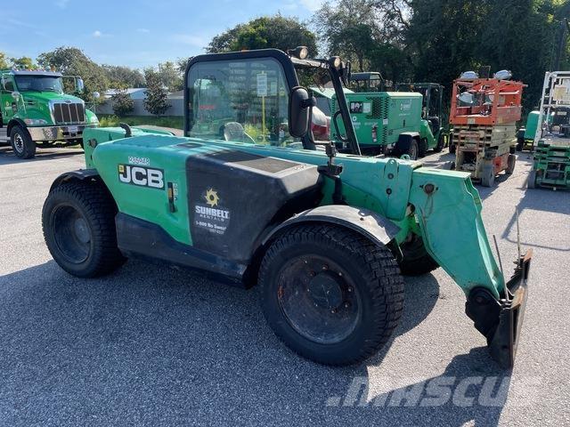 JCB 525-60 テレスコーピックハンドラー