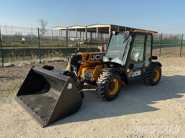 JCB 525-60E AG テレスコーピックハンドラー