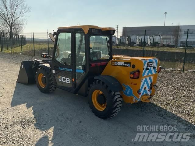 JCB 525-60E AG テレスコーピックハンドラー