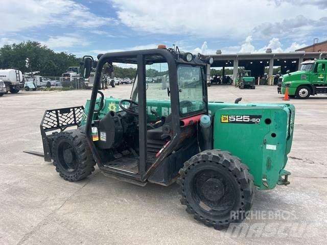 JCB 525-60T4 テレスコーピックハンドラー