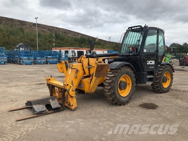 JCB 535-125 テレスコーピックハンドラー
