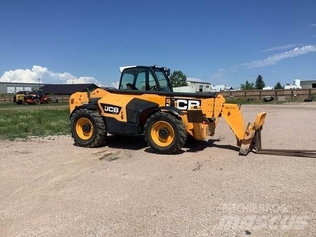 JCB 535-140 テレスコーピックハンドラー