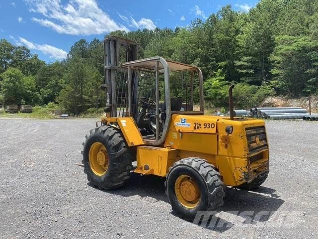 JCB 930 ラフターテレントラック