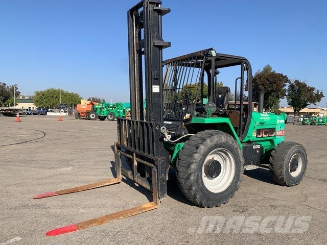 JCB 930 ラフターテレントラック