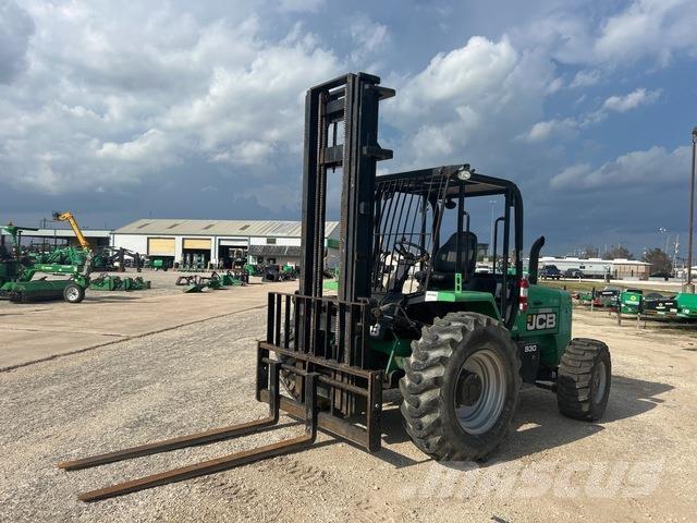 JCB 930 ラフターテレントラック