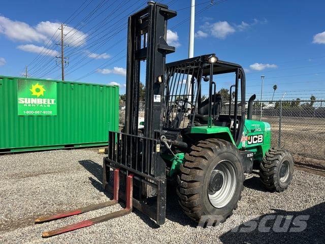 JCB 930 ラフターテレントラック