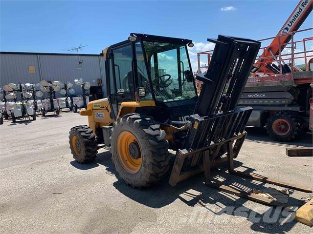 JCB 930-4 ラフターテレントラック