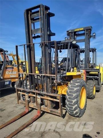 JCB 930-4 ラフターテレントラック