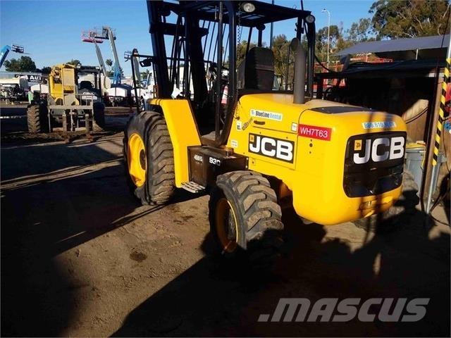 JCB 930-4 ラフターテレントラック
