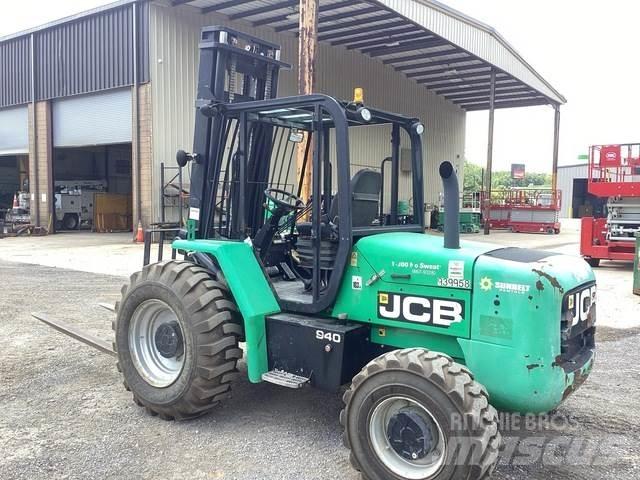JCB 940 ラフターテレントラック