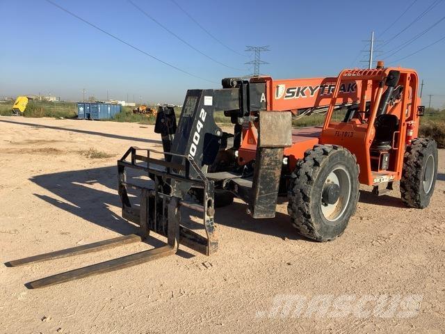 JLG 10042 テレスコーピックハンドラー