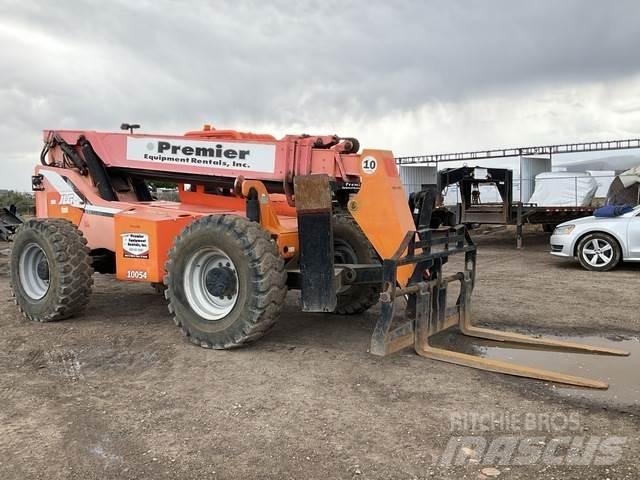 JLG 10054 テレスコーピックハンドラー