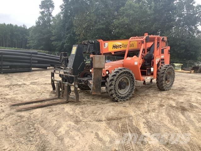 JLG 10054 テレスコーピックハンドラー