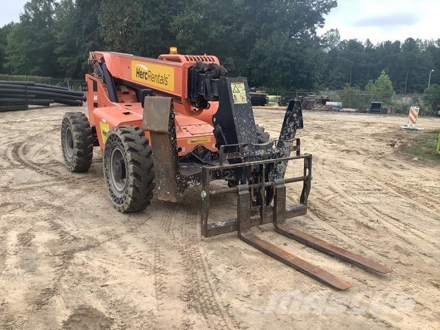 JLG 10054 テレスコーピックハンドラー