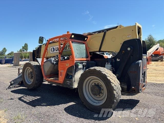 JLG 1055 テレスコーピックハンドラー