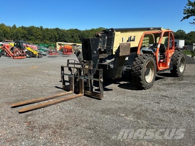 JLG 1055 テレスコーピックハンドラー