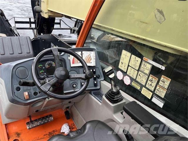 JLG 1055 テレスコーピックハンドラー