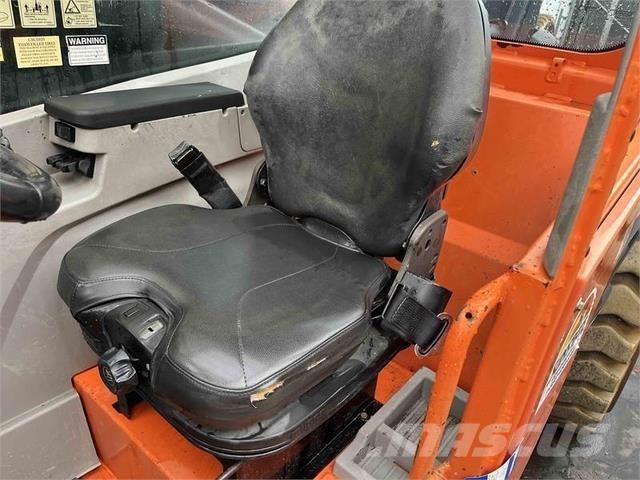 JLG 1055 テレスコーピックハンドラー