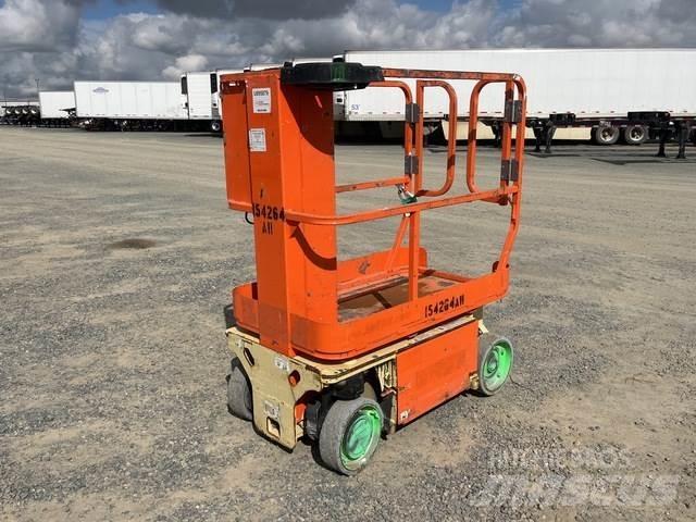 JLG 1230ES 垂直昇降型リフト