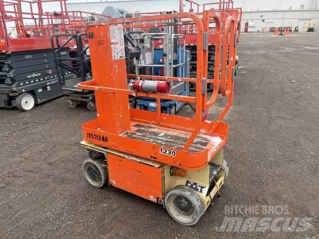 JLG 1230ES 垂直昇降型リフト