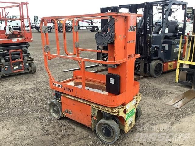 JLG 1230ES 垂直昇降型リフト