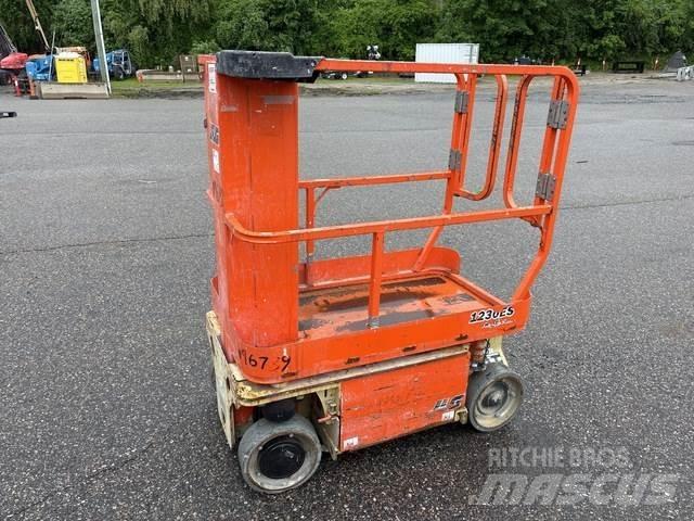 JLG 1230ES 垂直昇降型リフト