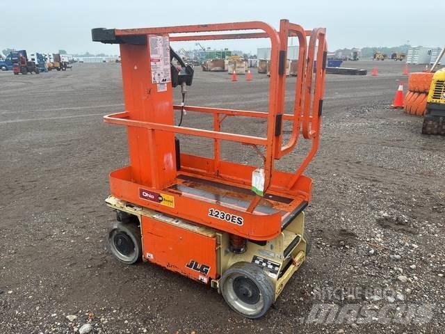 JLG 1230ES 垂直昇降型リフト