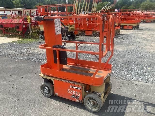 JLG 1230ES 垂直昇降型リフト