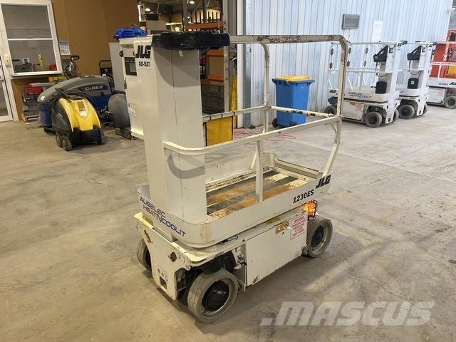 JLG 1230ES 垂直昇降型リフト