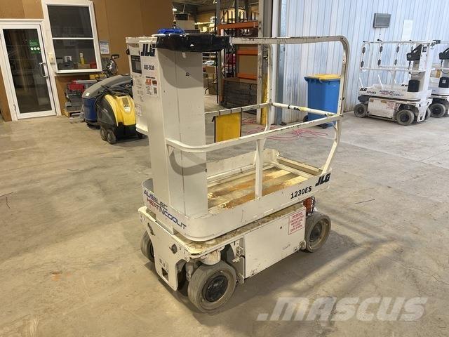 JLG 1230ES 垂直昇降型リフト
