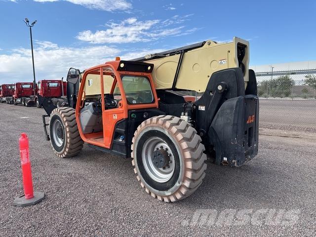 JLG 1255 テレスコーピックハンドラー