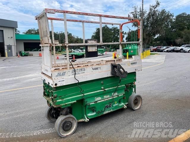 JLG 2032ES シザースリフト