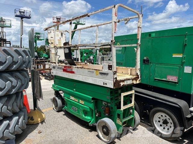 JLG 2032ES シザースリフト