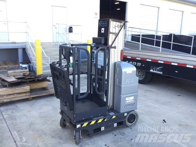 JLG 20MSP 垂直昇降型リフト