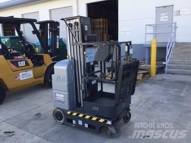 JLG 20MSP 垂直昇降型リフト