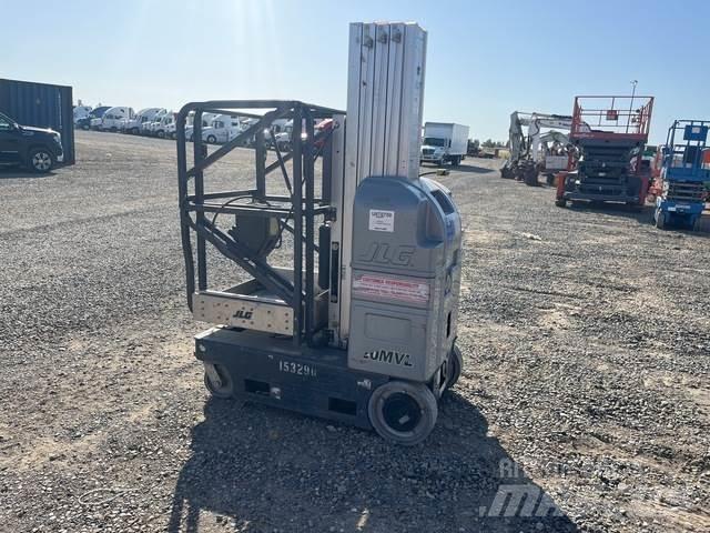 JLG 20MVL 垂直昇降型リフト