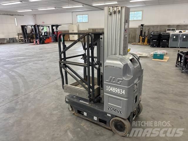 JLG 20MVL 垂直昇降型リフト