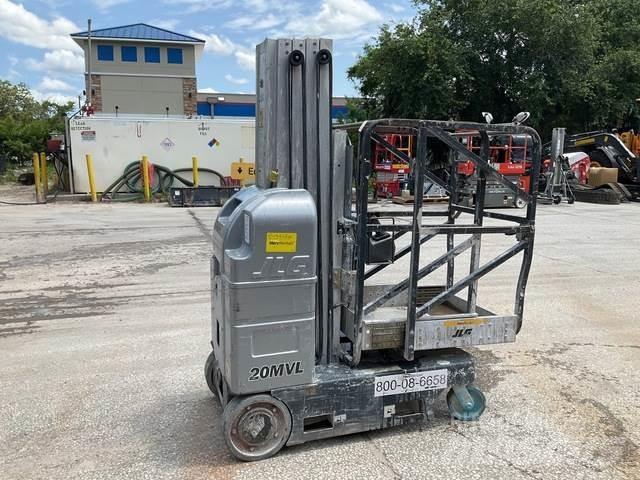 JLG 20MVL 垂直昇降型リフト