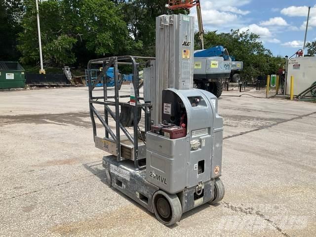 JLG 20MVL 垂直昇降型リフト