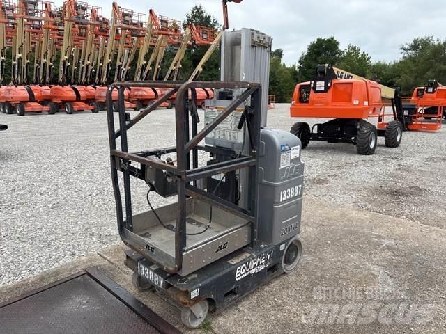 JLG 20MVL 垂直昇降型リフト