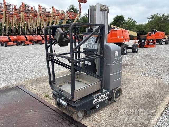 JLG 20MVL 垂直昇降型リフト