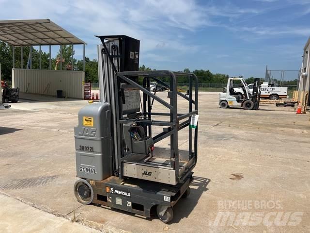 JLG 20MVL 垂直昇降型リフト